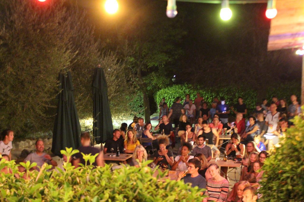 Camping Forcalquier Les Routes De Provence Exterior foto