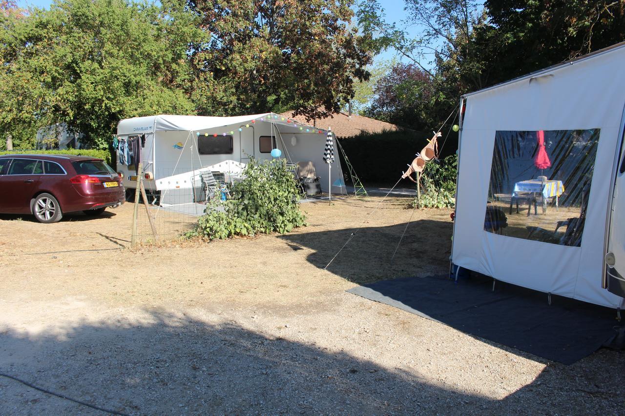 Camping Forcalquier Les Routes De Provence Exterior foto