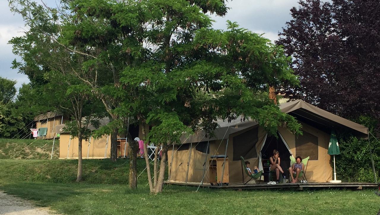 Camping Forcalquier Les Routes De Provence Exterior foto